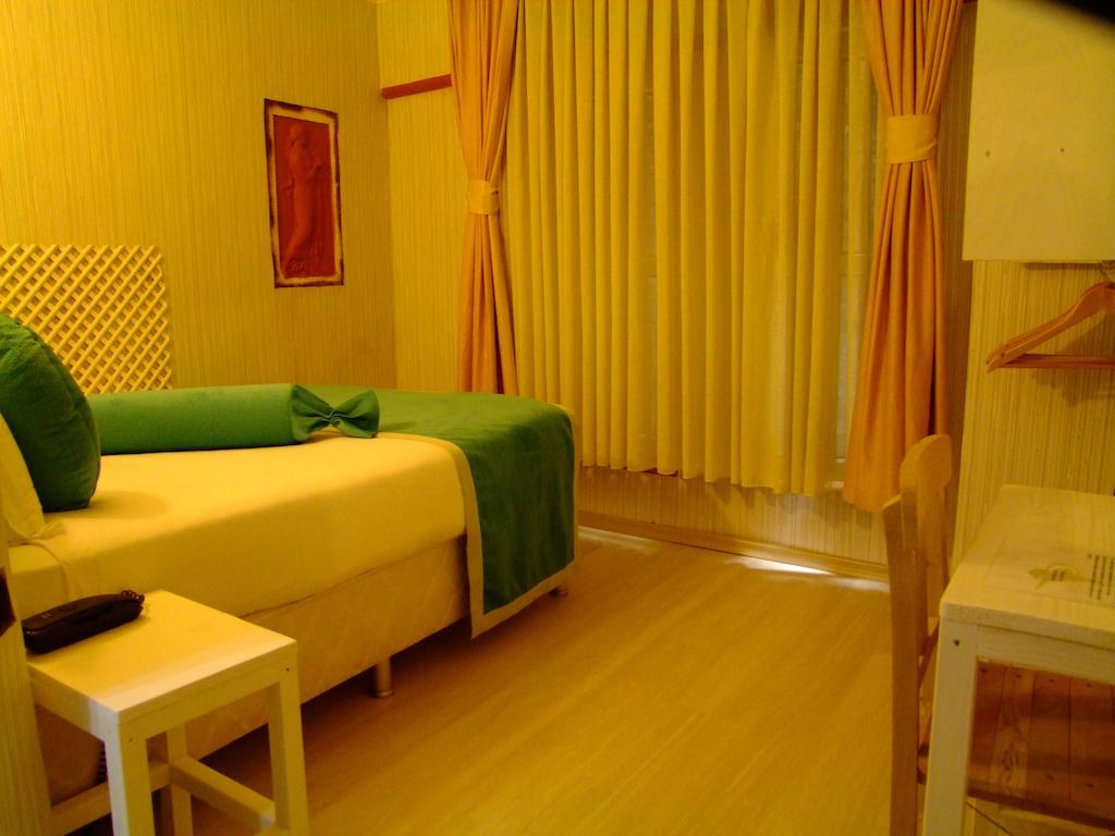Hotel Ishakpasa Konagi Стамбул Номер фото